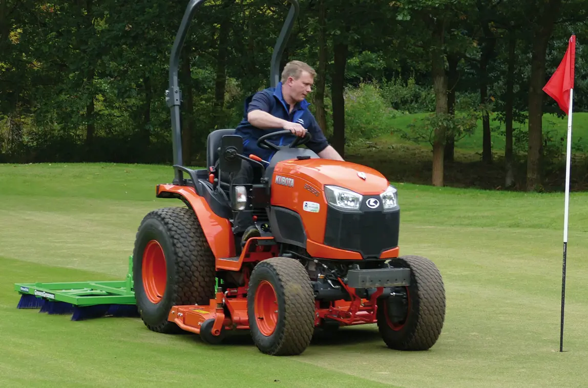 P-31-Greens-Groomer-Mk2.-P1000969a_2.jpg