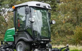 Ransomes MP670 Cabin.jpg